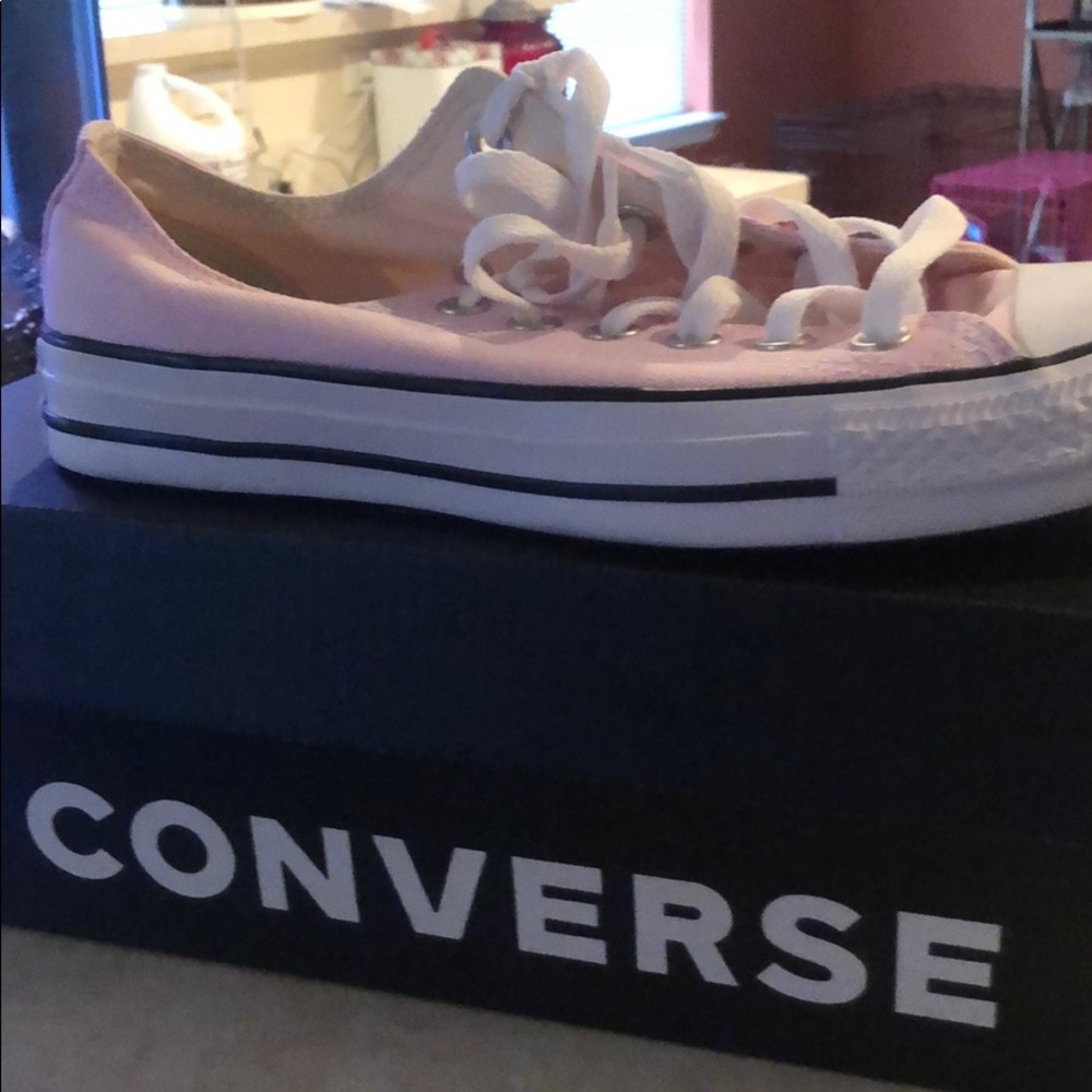 Women’s converse 6.5